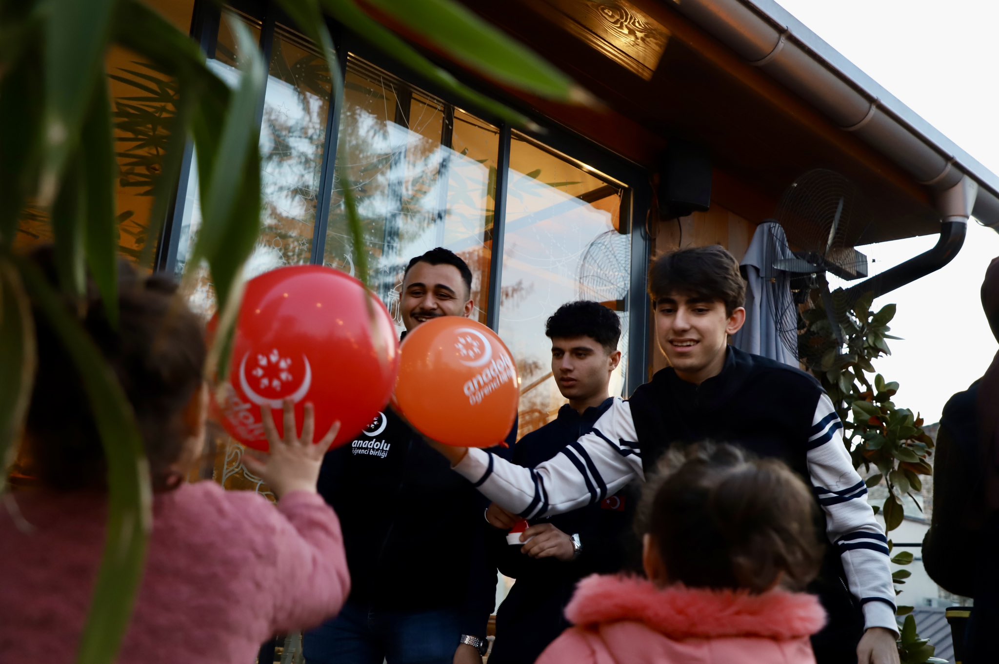 Aynı Hilalin Altında Üsküp ve Kalkandelen’de Kardeşlik Sofrası